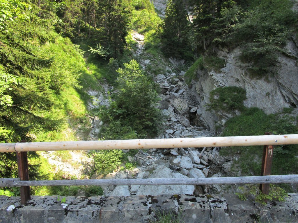 Der Sägetobelbach hat sich tief in das Flyschgestein eingegraben