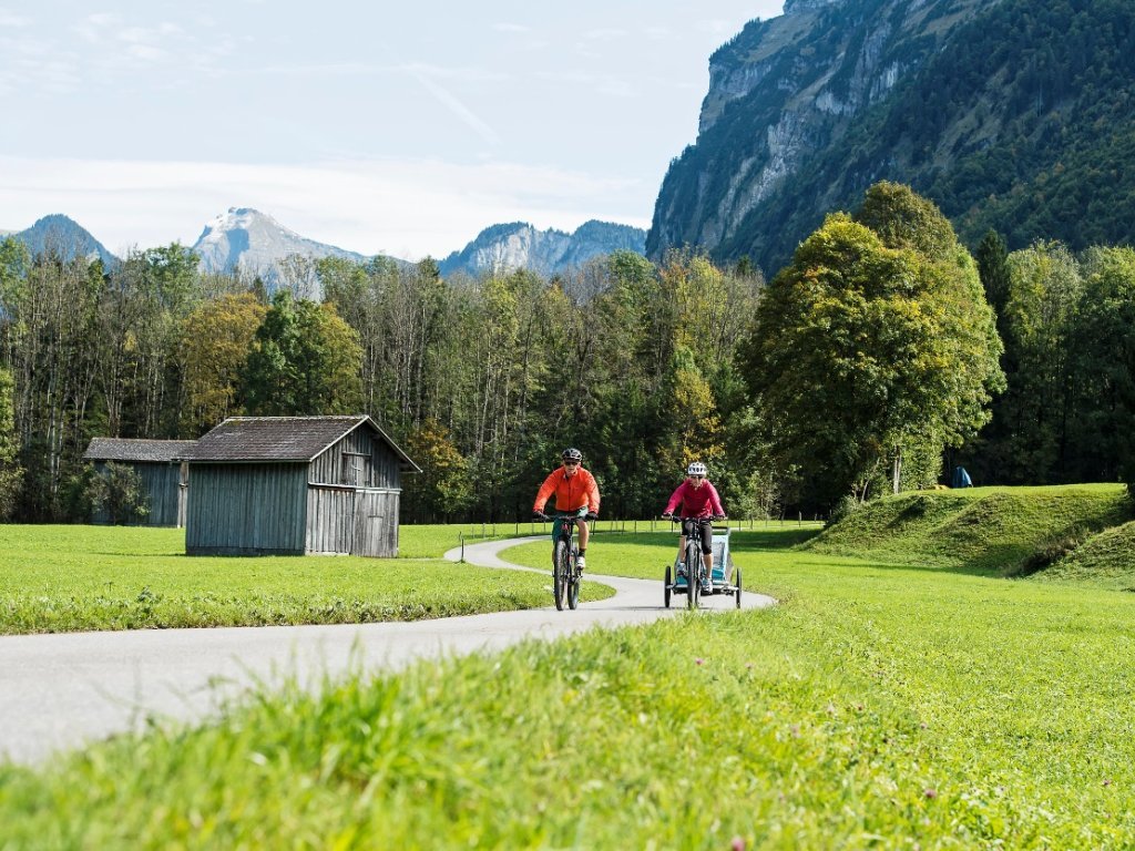 Radfahren im Vorsäß Enge in Mellau