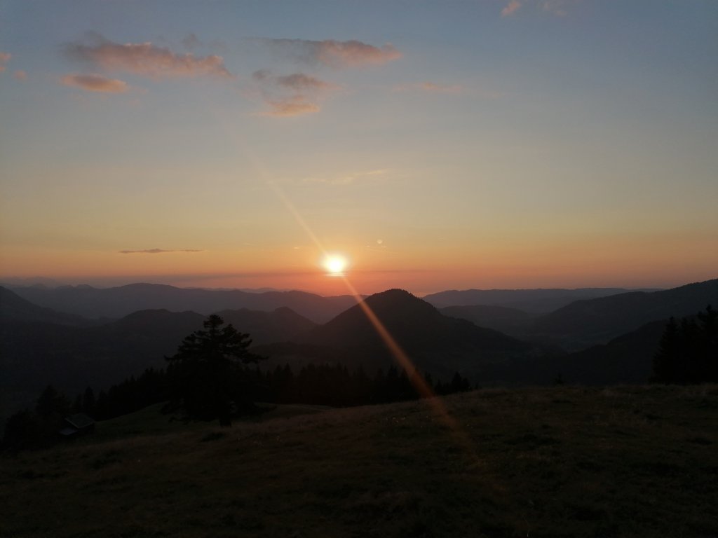 Blick auf den Sonnenuntergang vom Renkknie